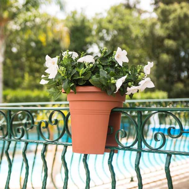 vaso venezia varanda artevasi terracota flores brancas